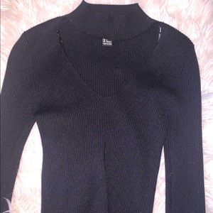 Women’s forever 21 low cut long sleeve shirt